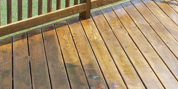 deck-and-wood-fence-cleaning