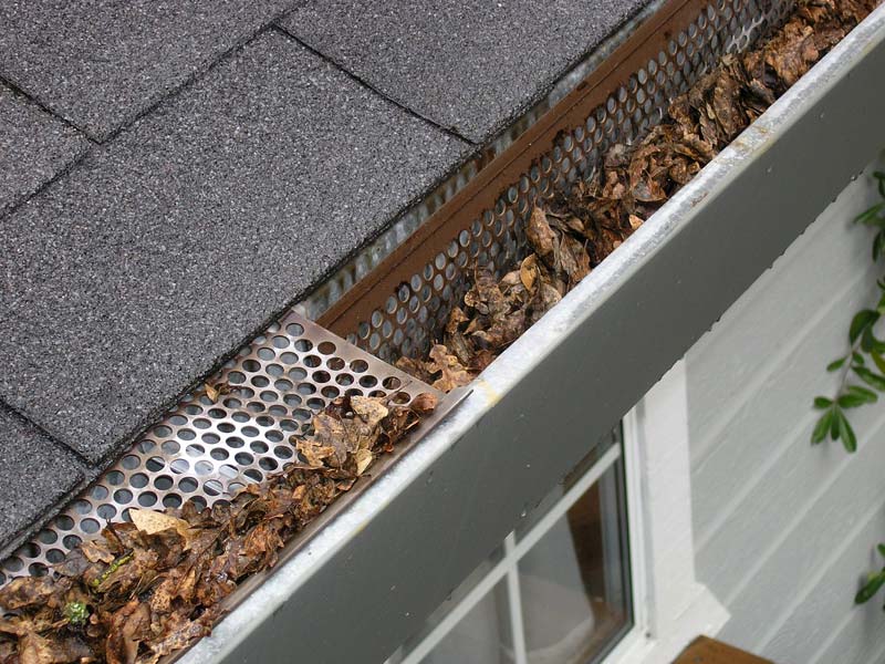 gutter-cleaning-1